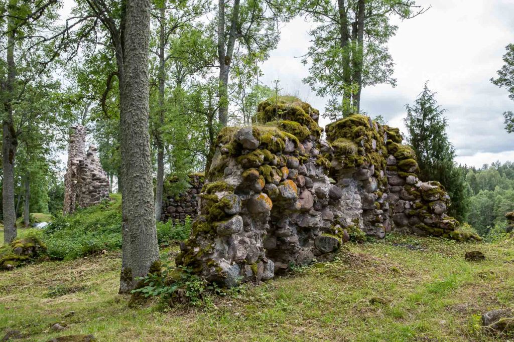 Helme Castle Ruins-2